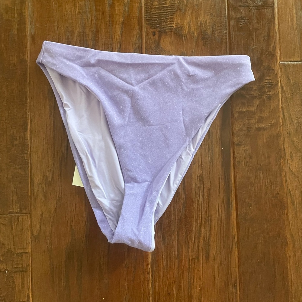 Dippin’ Daisy’s bedazzled lilac bottoms
